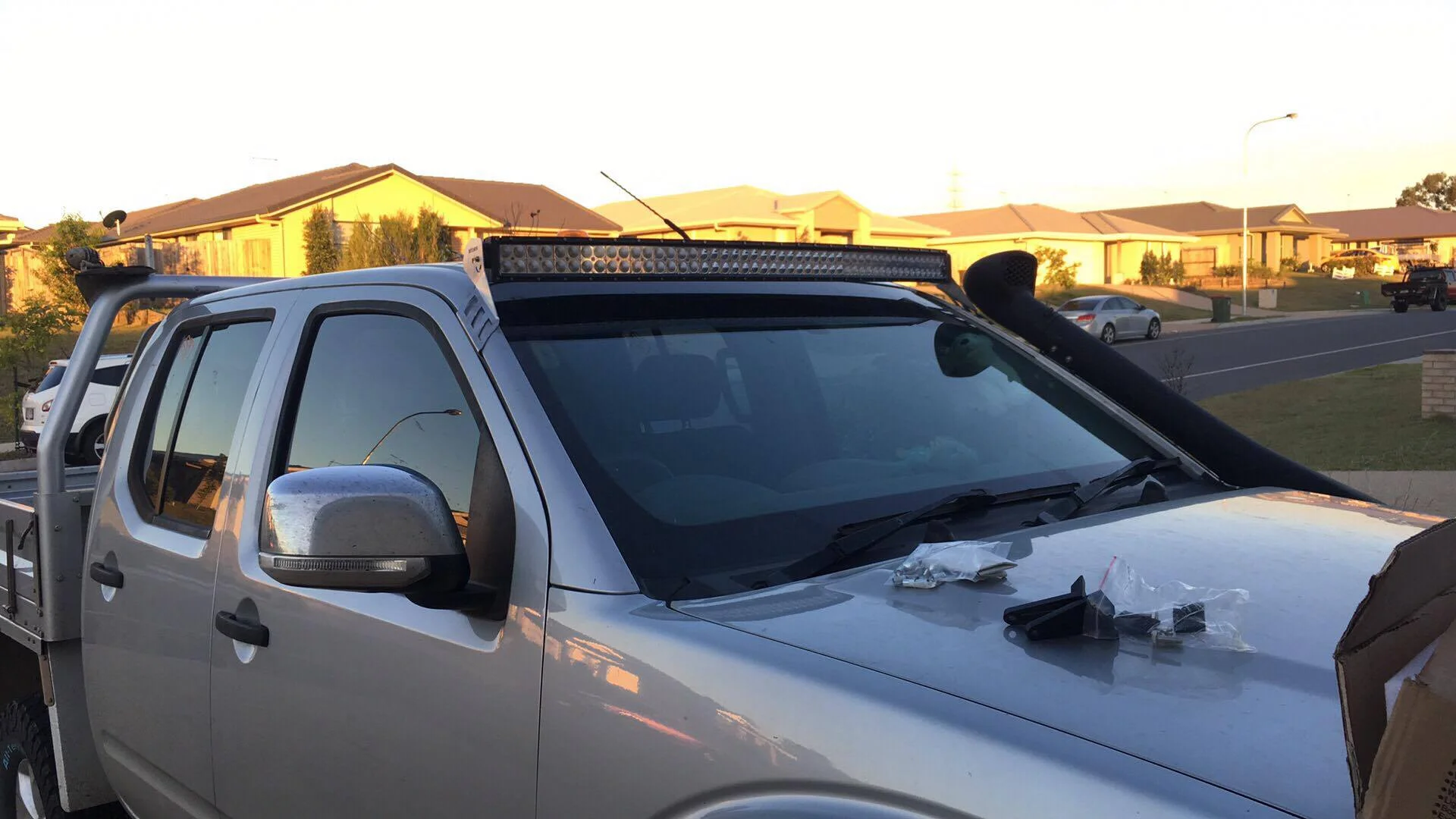 Nissan Navara D40, Pathfinder R51, Frontier - 50" Curved Windscreen Mounting Brackets