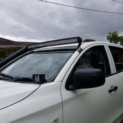 Mitsubishi Triton MQ - 50" Curved Windscreen Mount