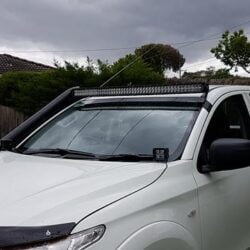 Mitsubishi Triton MQ - 50" Curved Windscreen Mount