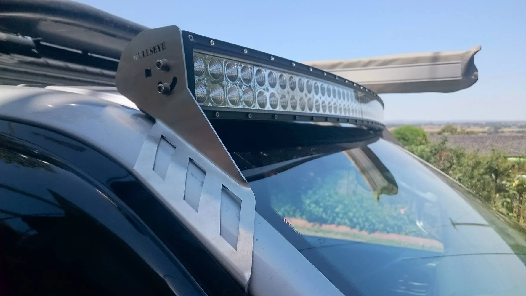 Nissan Navara D40, Pathfinder R51, Frontier - 50" Curved Windscreen Mounting Brackets