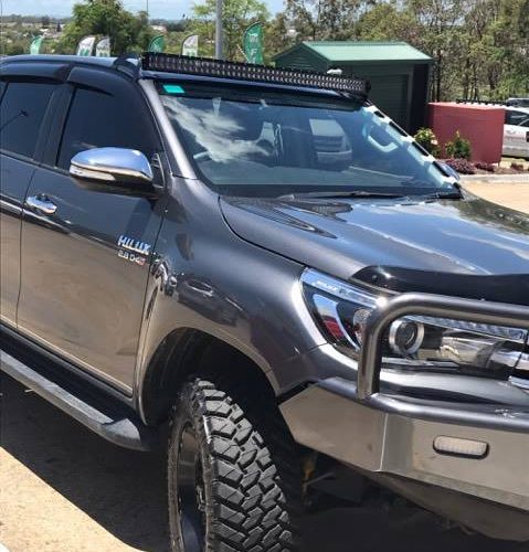 Toyota Hilux N80 windscreen mount led light bar