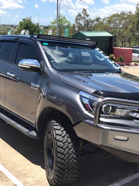 Toyota Hilux N80 windscreen mount led light bar