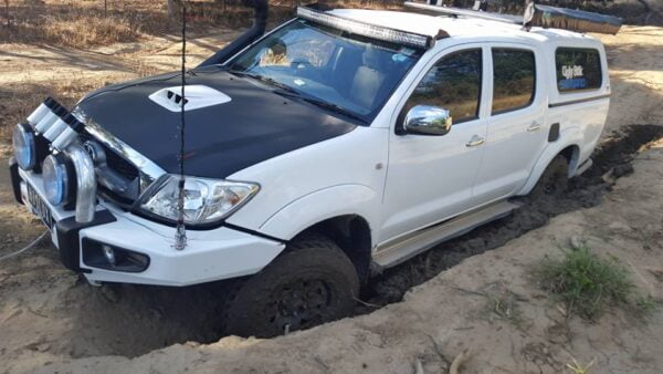 Toyota N70 Hilux Windscreen Mounting Brackets to Suit 50” Curved LED Light Bar