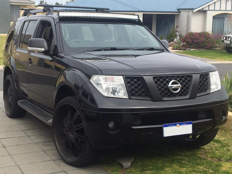 Nissan Navara D40, Pathfinder R51, Frontier - 50" Curved Windscreen Mounting Brackets