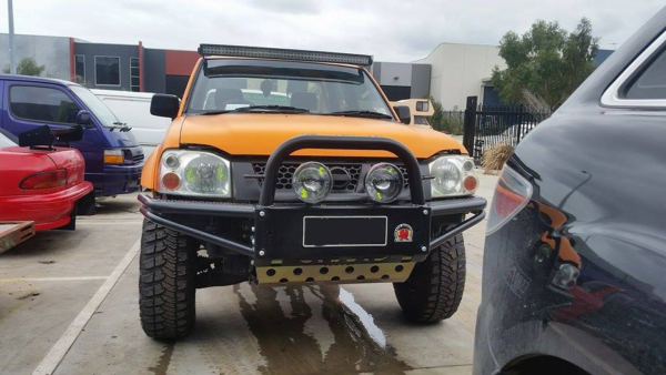 Nissan Navara D22 - 50 inch Windscreen Mounts