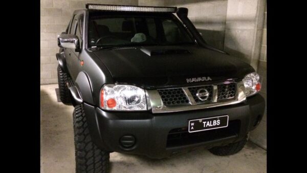 Nissan Navara D22 - 50 inch Windscreen Mounts