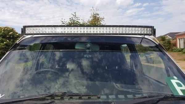 Toyota Hi-Lux LN167 (1997 ~ 2004) - 42" Curved Windscreen Mounting Brackets