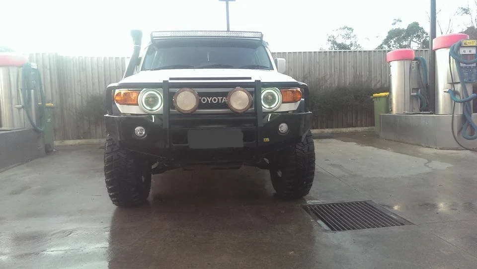 Toyota FJ Cruiser 50" Curved Windscreen Mounting Brackets