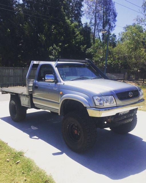 Toyota Hilux LN167 Bullseye Products 4x4 off road Lilydale Melbourne Australia Brackets Mount Light bar curved