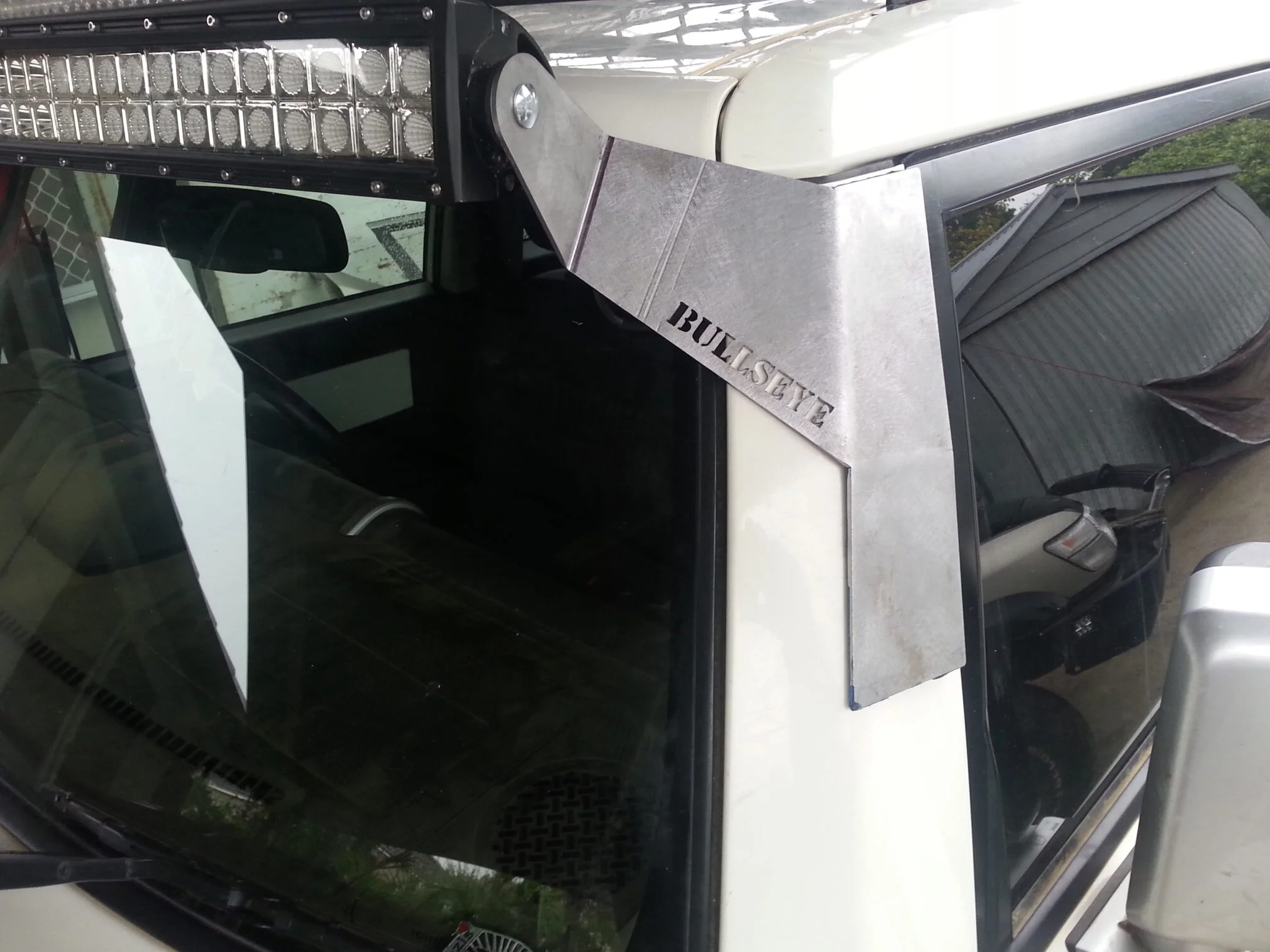 Toyota FJ Cruiser 50" Curved Windscreen Mounting Brackets