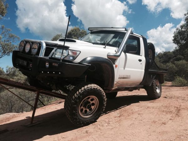 Nissan Patrol GU Y61 x Toyota Landcruiser 80 Series - 50 Curved Windscreen Mounting Brackets