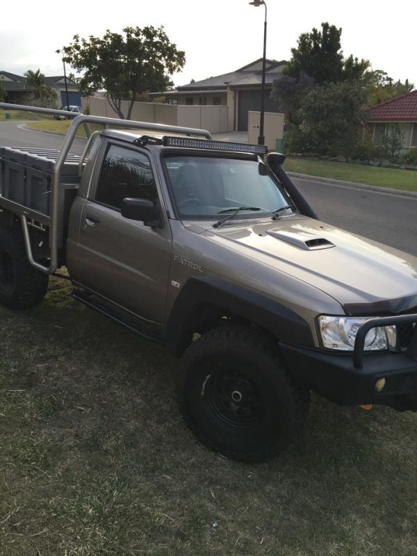 Nissan Patrol GU Y61 x Toyota Landcruiser 80 Series - 50 Curved Windscreen Mounting Brackets