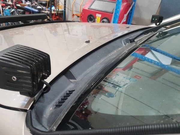 Toyota Hilux N70 Cowl Mounting Brackets - Image 2