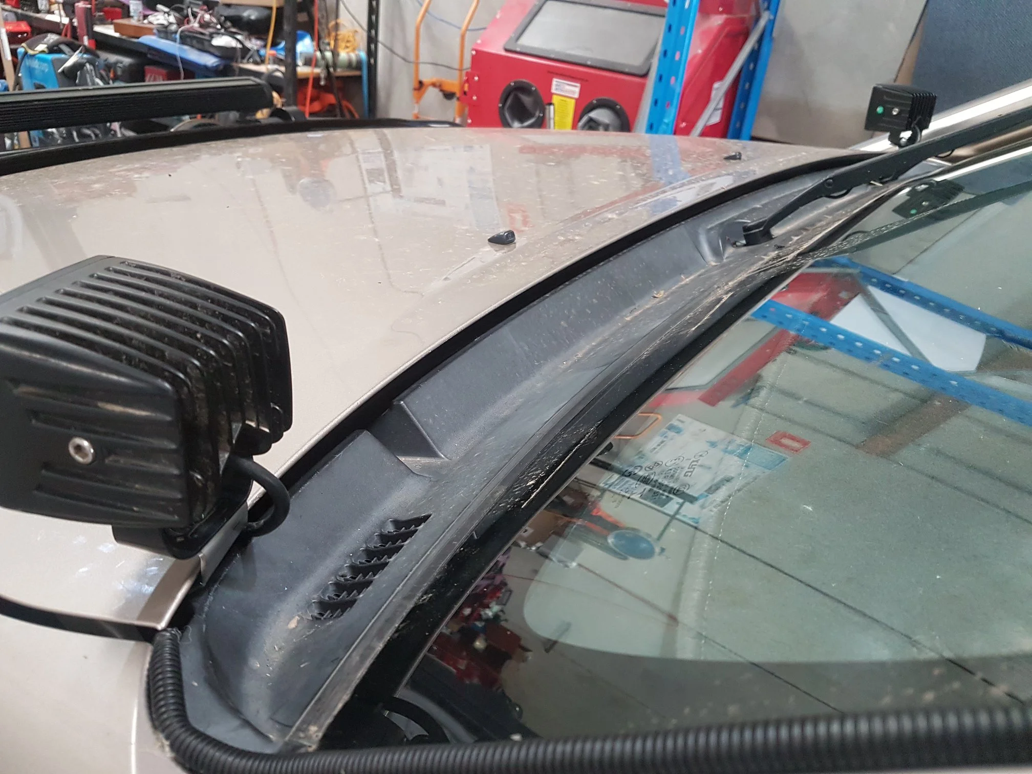 Toyota Hilux N70 Cowl Mounting Brackets - Image 2