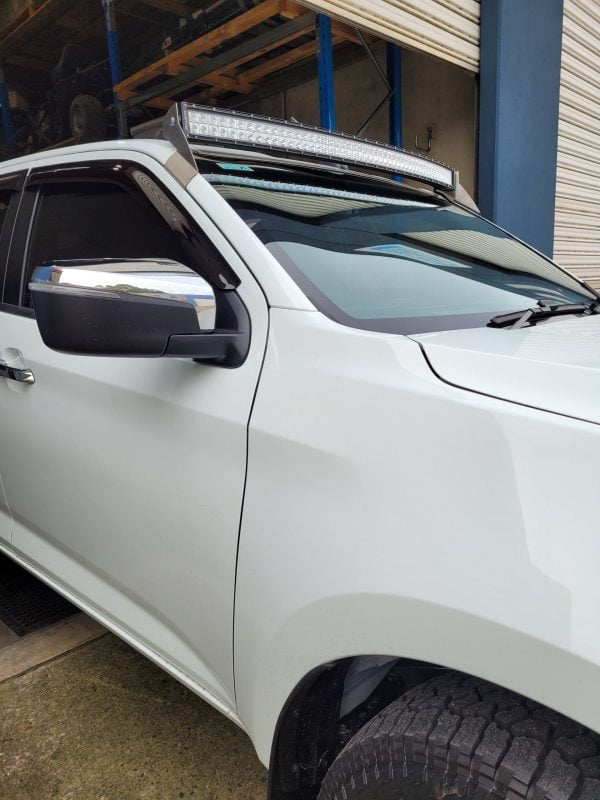 WINDSCREEN MOUNTS