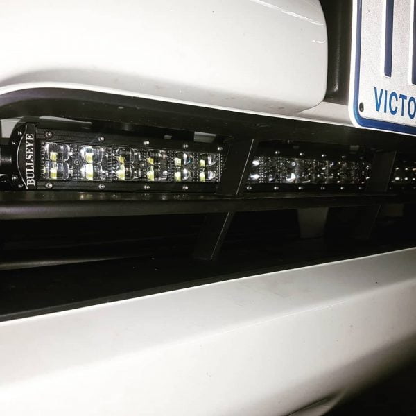 Nissan NP300 - Lower Grill Mount + 26” Curved Slimline Light Bar - Image 11