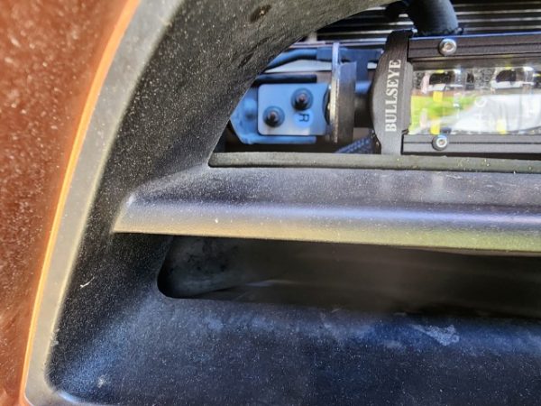 Nissan Navara NP300 Lower Grill Mount