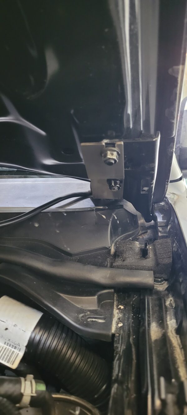 Nissan Navara D40 – Cowl Mounting Brackets