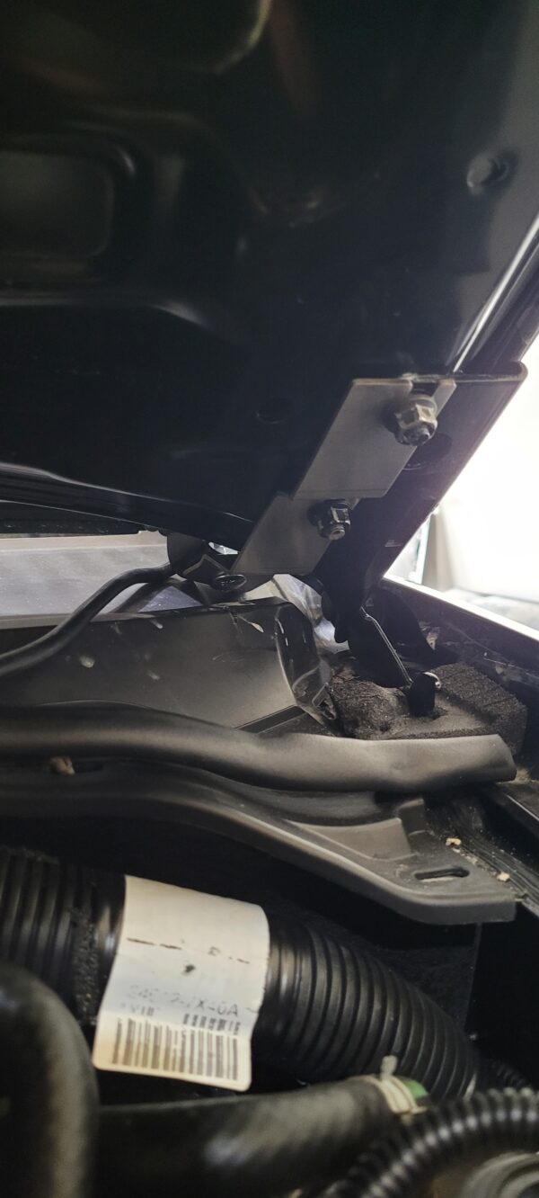 Nissan Navara D40 – Cowl Mounting Brackets