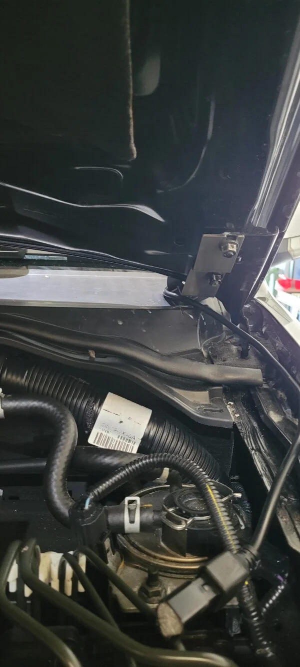 Nissan Navara D40 – Cowl Mounting Brackets