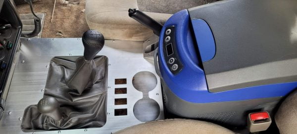 GU patrol Manual UTE Full console