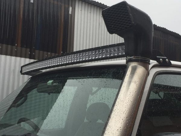 Toyota Landcruiser 80 Series (1989 ~ 1998) - 50 Curved Windscreen Mounting Brackets