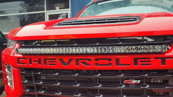 Chevrolet Silverado 2500 – Grill Mounting Brackets